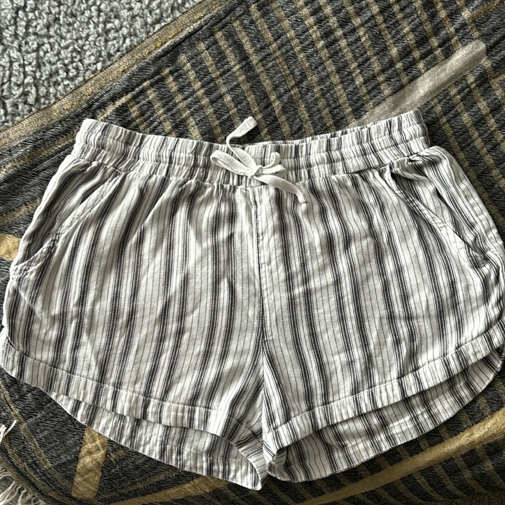 Billabong Shorts Size Medium